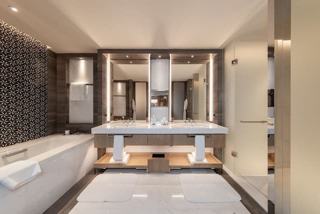 Club Suite, 1 Bedroom, City View