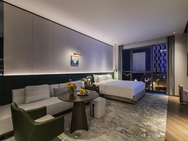 Deluxe Room, 1 King Bed