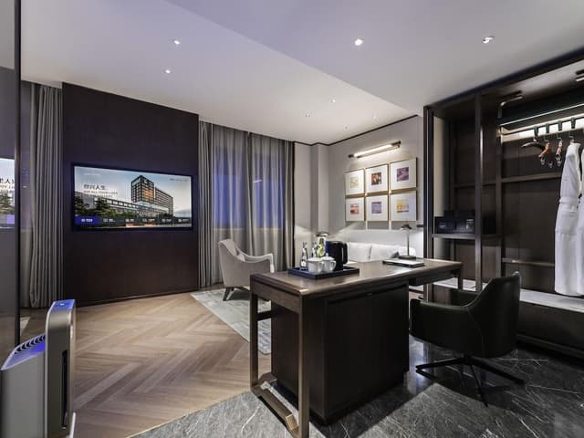 Room, 1 King Bed with Sofa bed (Privilege)