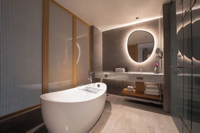 Honeymoon Studio Suite
