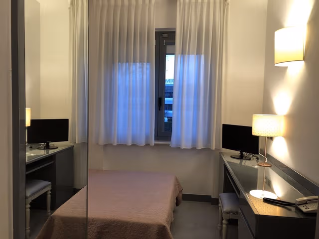 Economy Double Room, 1 Queen Bed