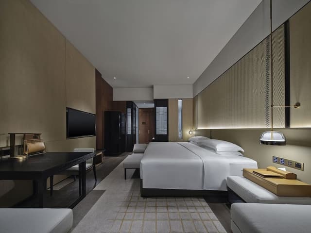 Classic Room, 1 King Bed