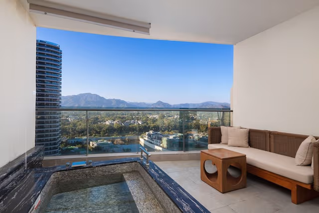 Presidential Suite, Multiple Beds, Smoking (Hot Spring View)