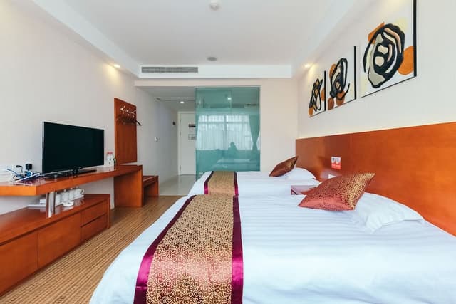 Deluxe Suite