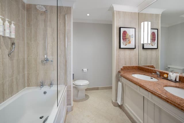 1 Bedroom Suite, 1 King, Sofa bed, Wi-Fi, Corner room