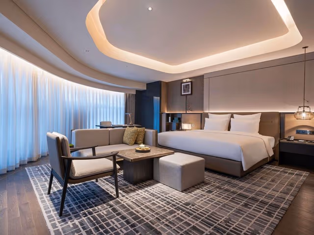 Superior Room, 1 King Bed, City View