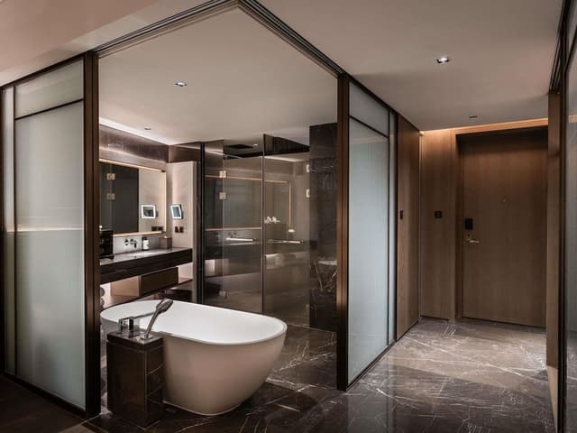 Superior Room, 2 Twin Beds, City View