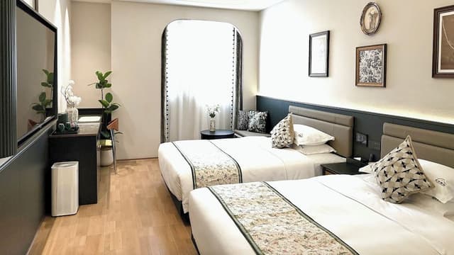 Grand Suite, Multiple Beds, Balcony, City View