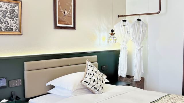 Grand Suite, Multiple Beds, Balcony, City View