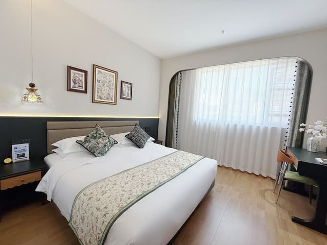 Deluxe Single Room, Balcony, City View