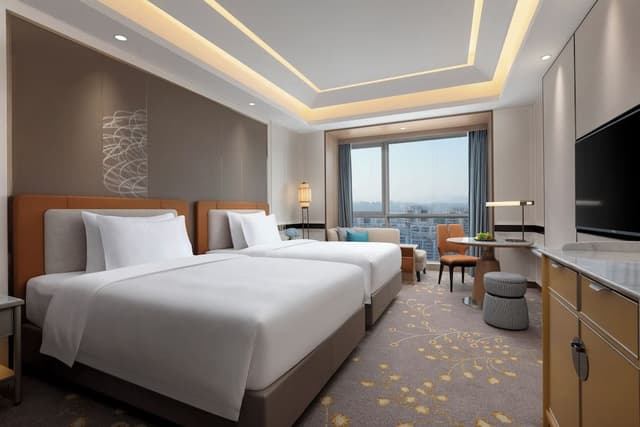Comfort Twin Room, City View