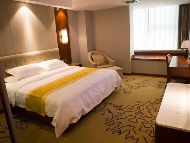 Superior Room, 1 King Bed