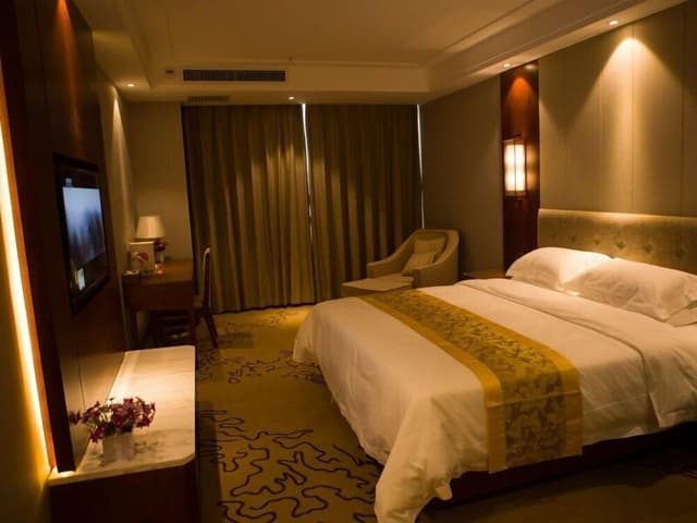 Superior Room, 1 King Bed
