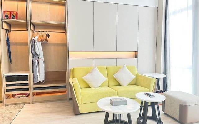 Premier Room, 1 King Bed, Non Smoking (Deluxe)