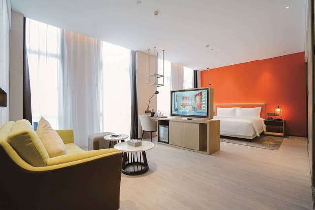 Premier Room, 1 King Bed, Non Smoking (Deluxe)
