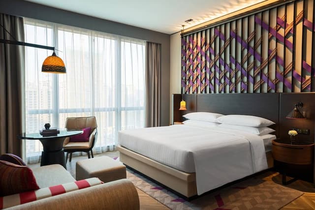 Room, 1 King Bed, City View