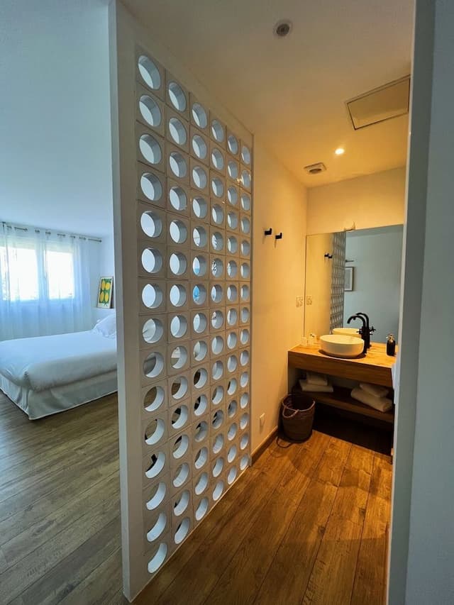 Deluxe Room Hippodrome Side