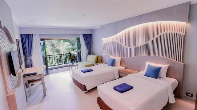 Superior Garden View King Room