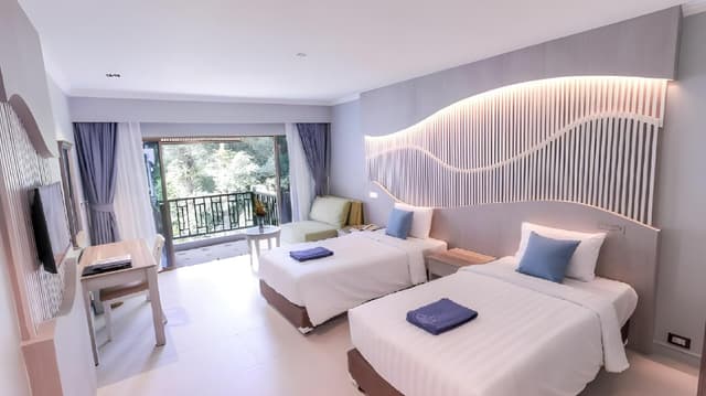 Superior Garden View King Room