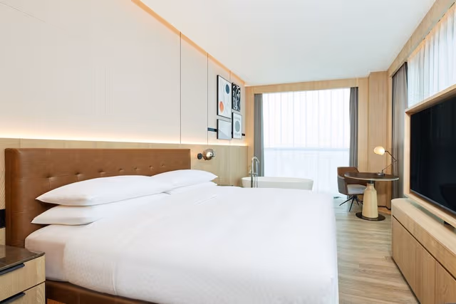 Superior Room, 1 King Bed, City View