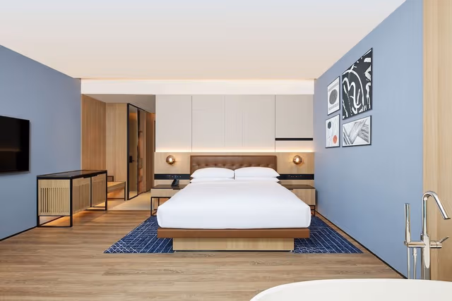 Room, 1 King Bed, City View