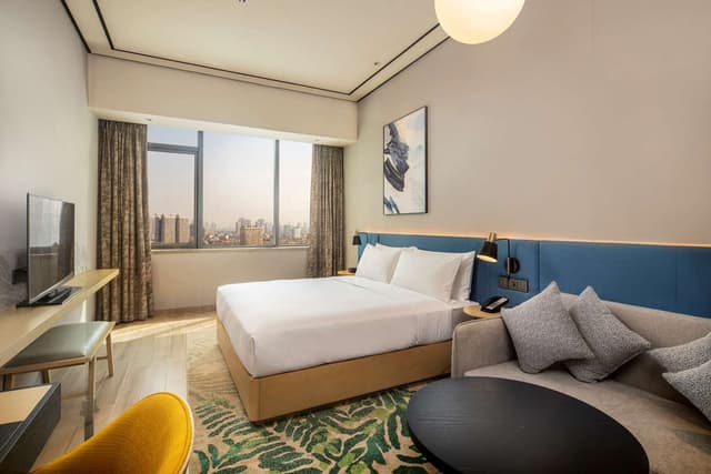 KING GUEST ROOM