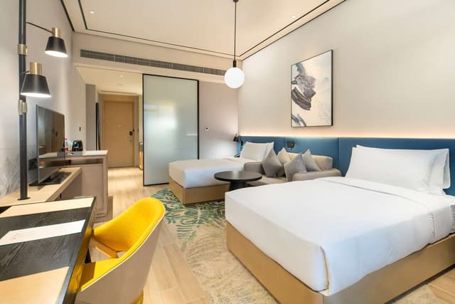 TWIN GUEST ROOM LAKE VIEW
