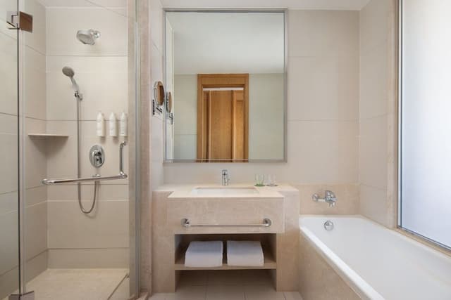 Grand Room, 1 King Bed