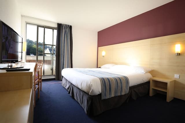 Double Room, 1 Queen Bed