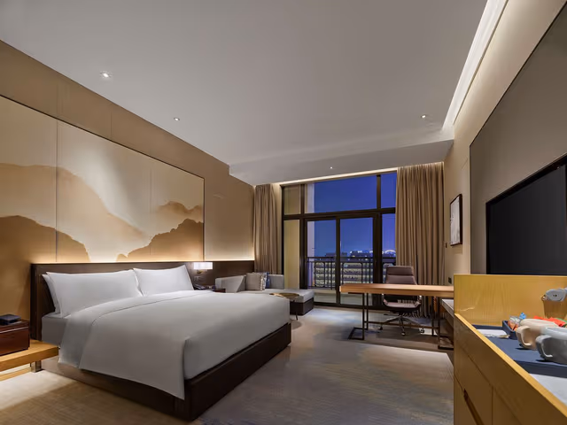 KING EXECUTIVE ROOM