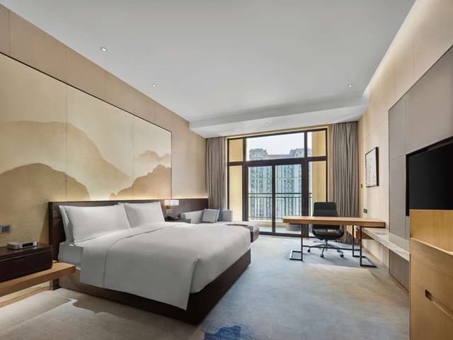 KING DLX HIGH FLOOR