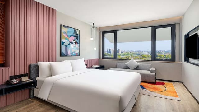 Suite, River View