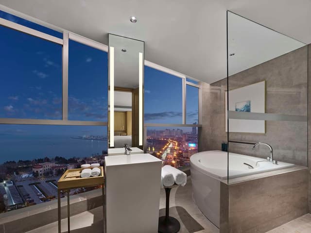 KING DELUXE SUITE SEA VIEW