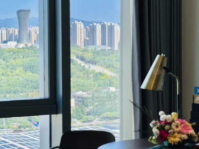 Superior Room, 1 King Bed, Mountain View