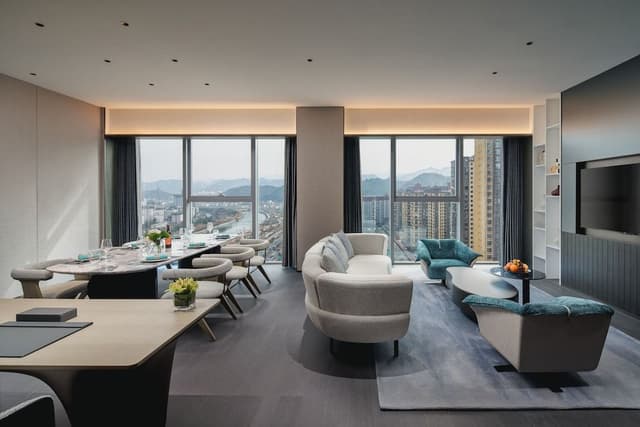 Suite (Riverside)