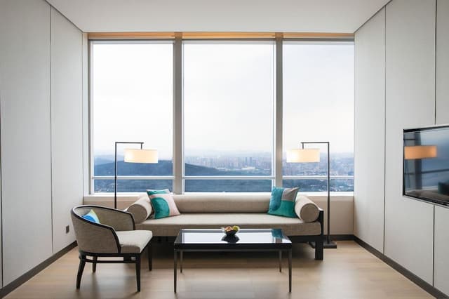 Deluxe Twin Room, City View
