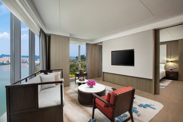 Junior Suite, 1 King Bed