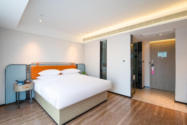 Queen Room