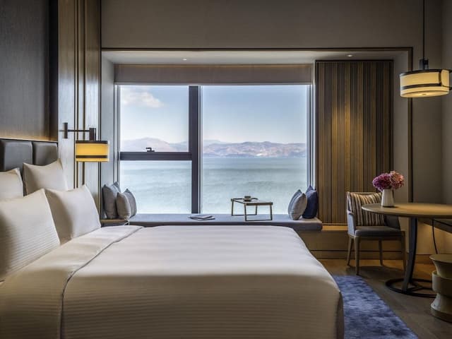 Deluxe Room, 1 King Bed
