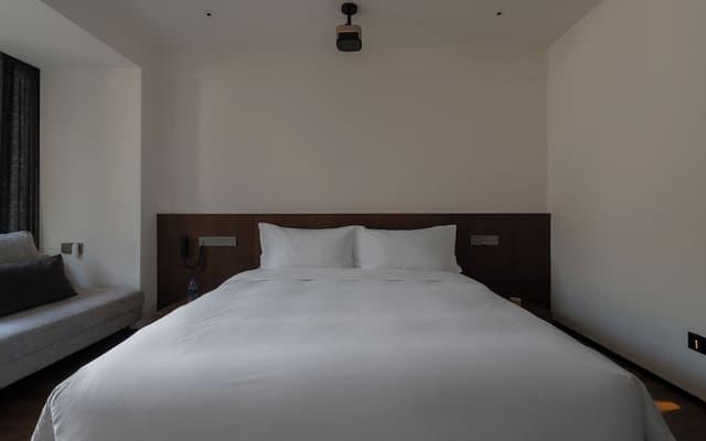 Superior Double Room, 1 Queen Bed, Smoking, Private Bathroom