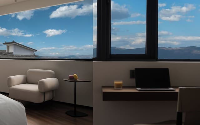 Superior Double Room, 1 King Bed, Private Bathroom