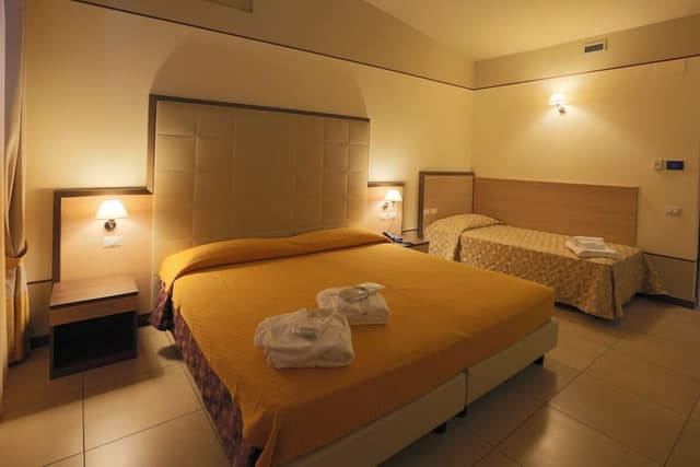 Triple Room