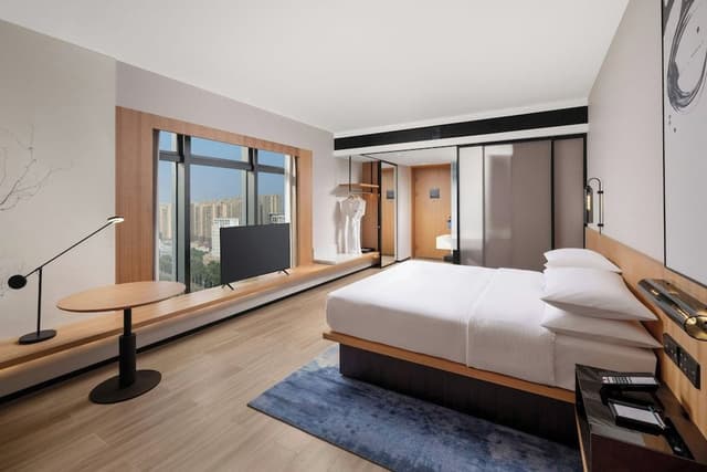 Superior Room, 1 King Bed (view)