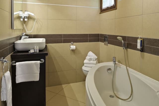 Superior House, 1 Bedroom, Pool Access, Sea View
