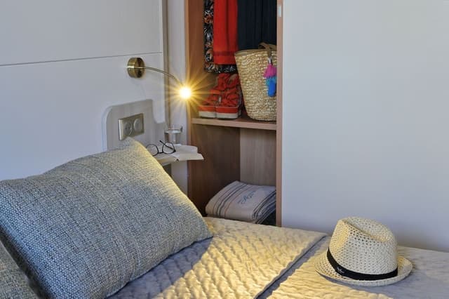 Luxury Villa, 2 Bedrooms, Pool Access, Sea View