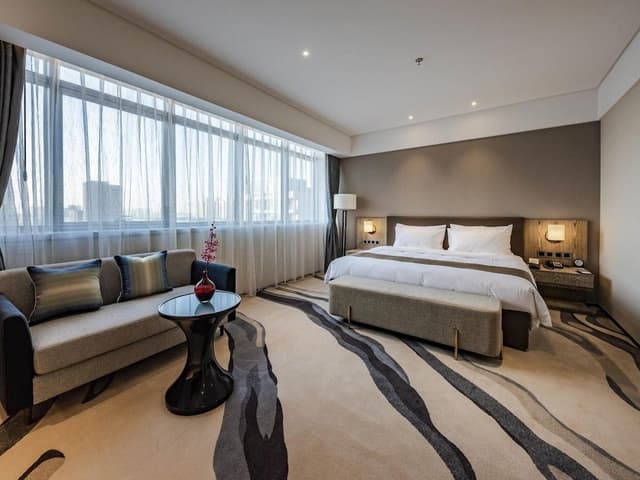 Superior Room, 1 King Bed