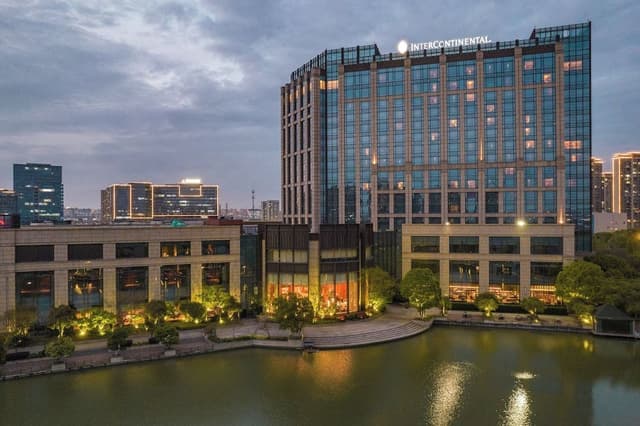 Suite, 1 Bedroom, Lake View