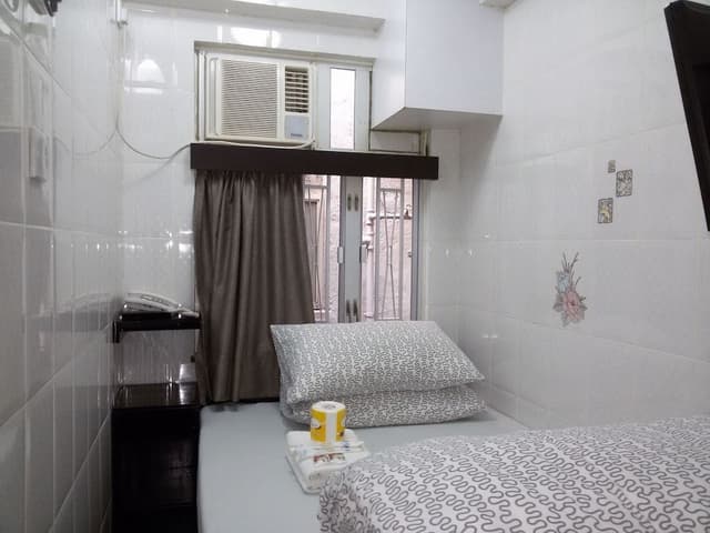 Single Room, Private Bathroom