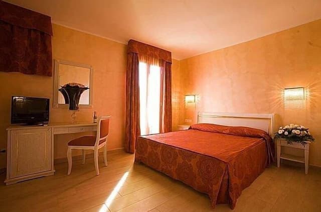 Classic Double Room