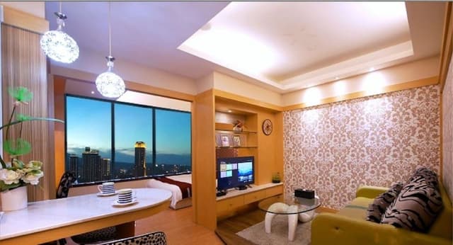Double Room (with Street View)
